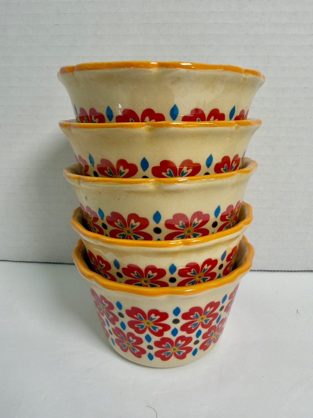 WTG Pioneer Woman Hand-Painted Floral Ceramic Ramekins in Cream/ Red lot of 5